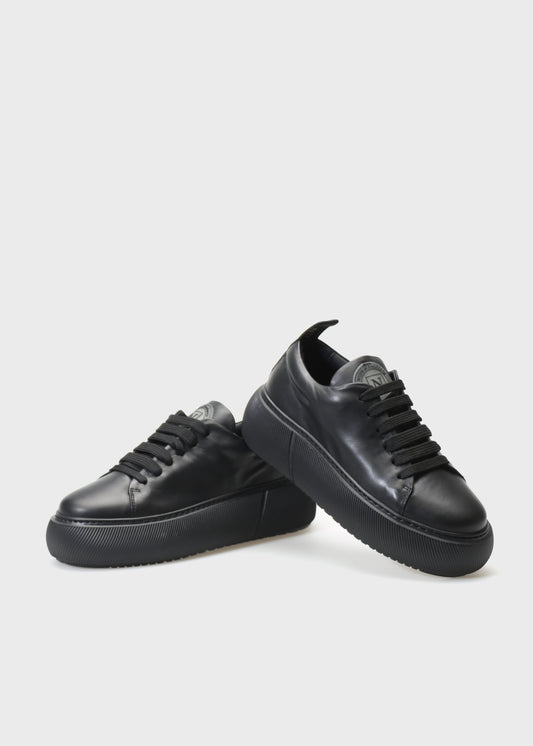 HEDDA 015 NERO SNEAKER IN CAPRICORNO LEATHER