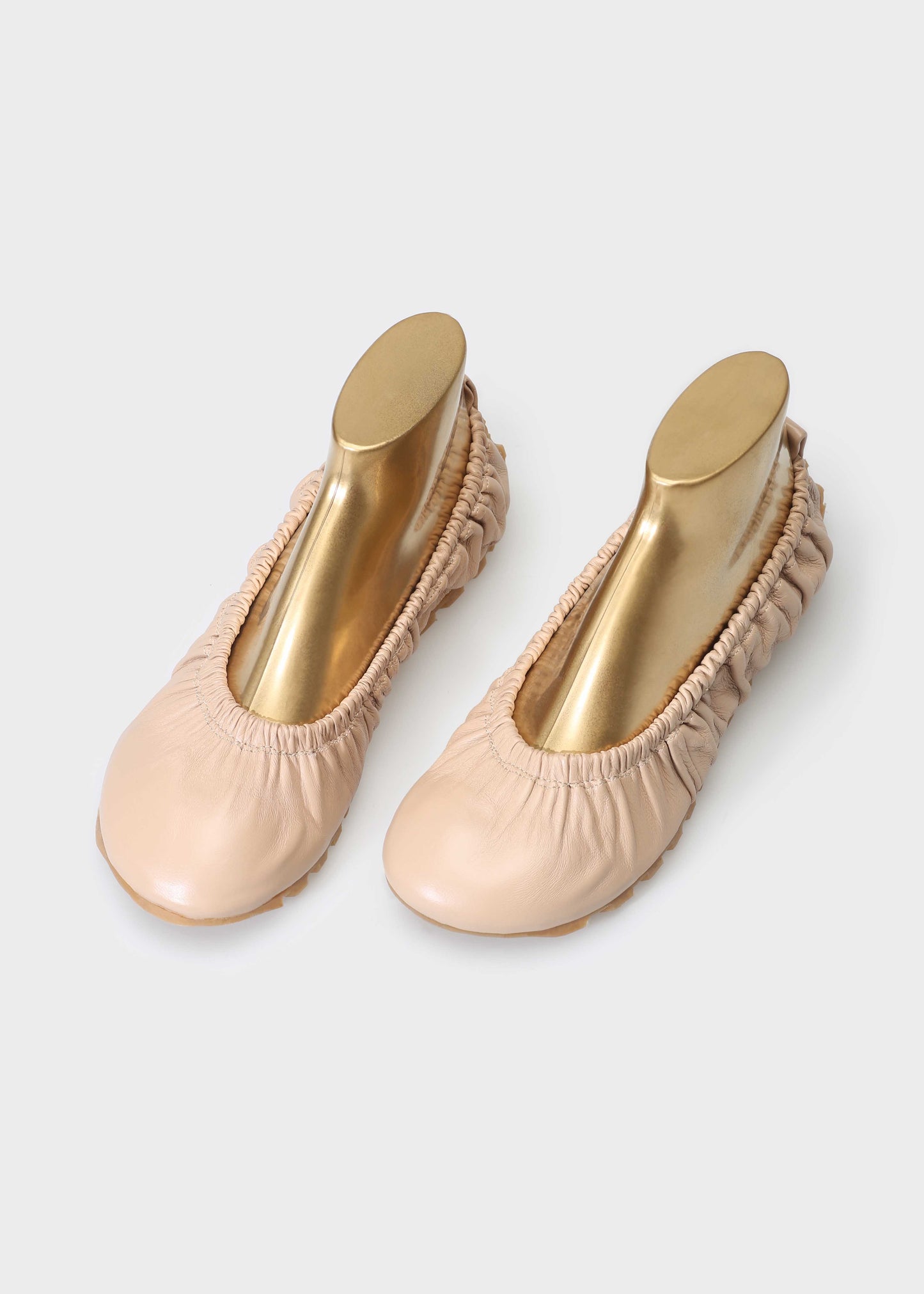 SAGA 111 CAPPUCCINO FLAT IN TROPEZ LEATHER