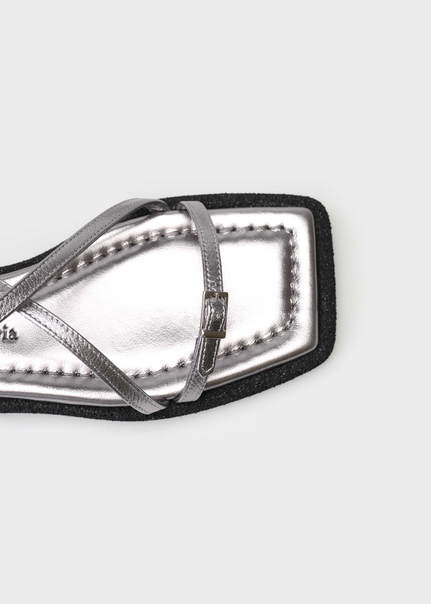 ANNA.G 002 ACCAIO SANDAL IN LAMINATO LEATHER