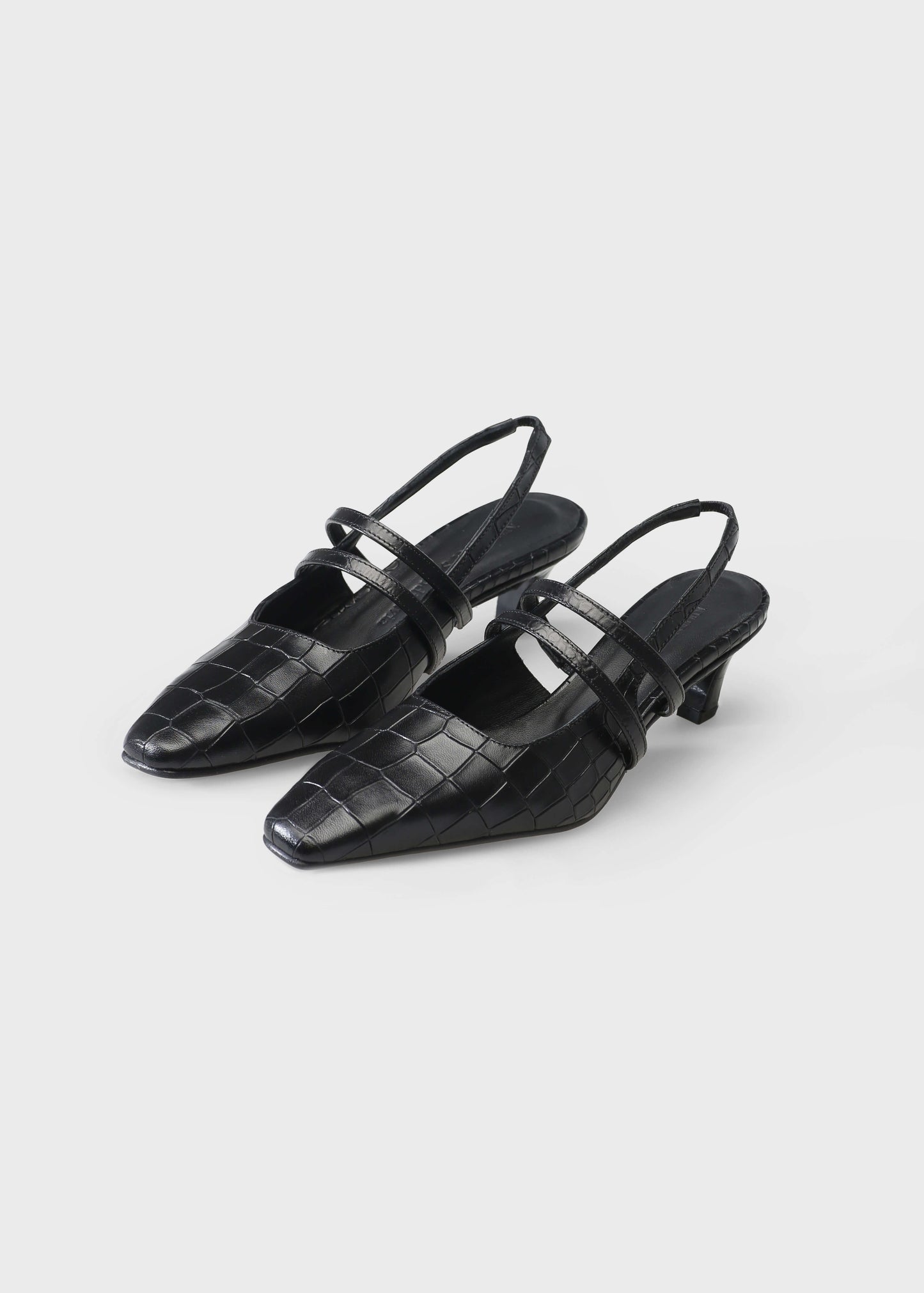 CAMILLA 004 NERO HEELS IN COCCO BABY LEATHER