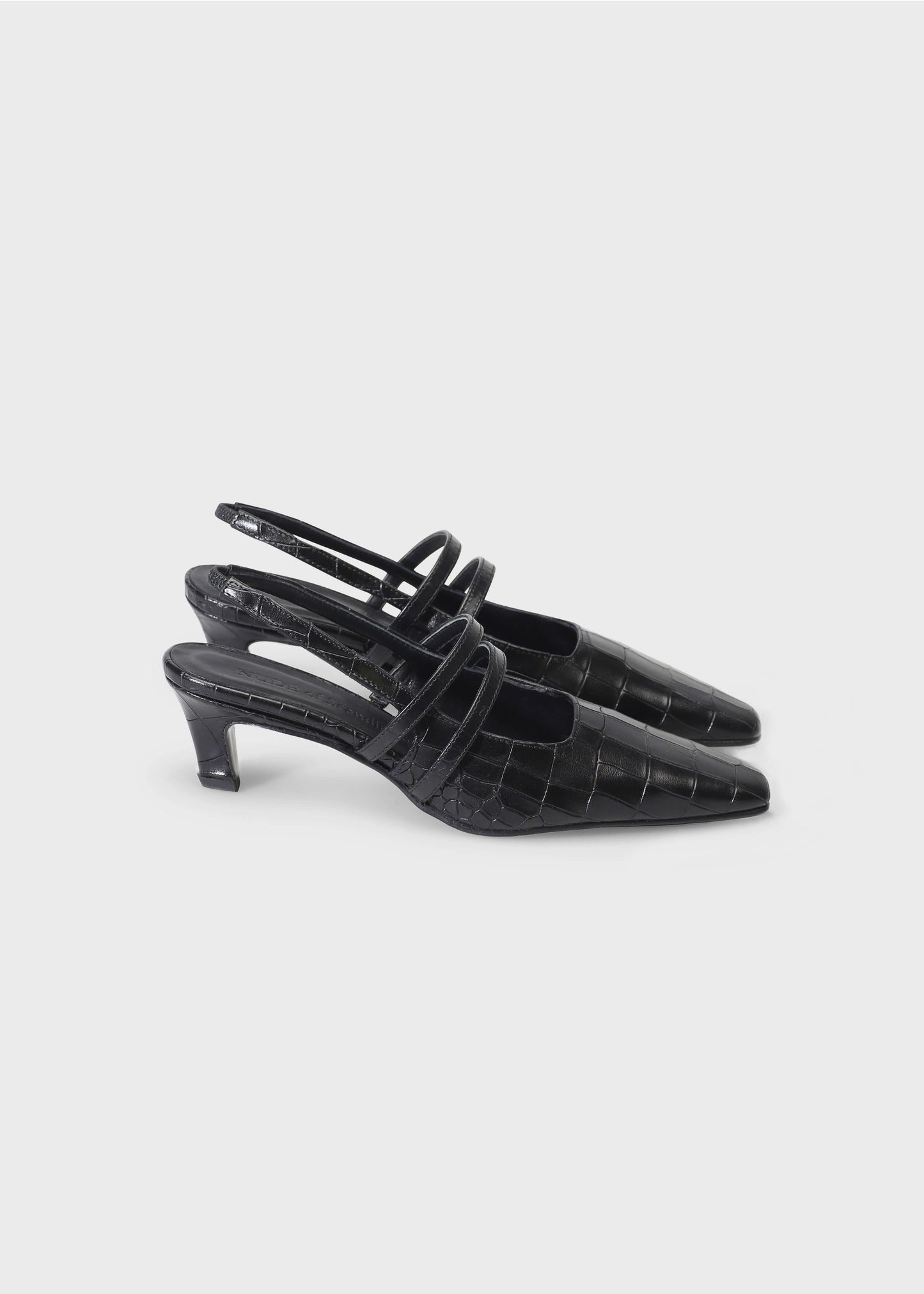 CAMILLA 004 NERO HEELS IN COCCO BABY LEATHER