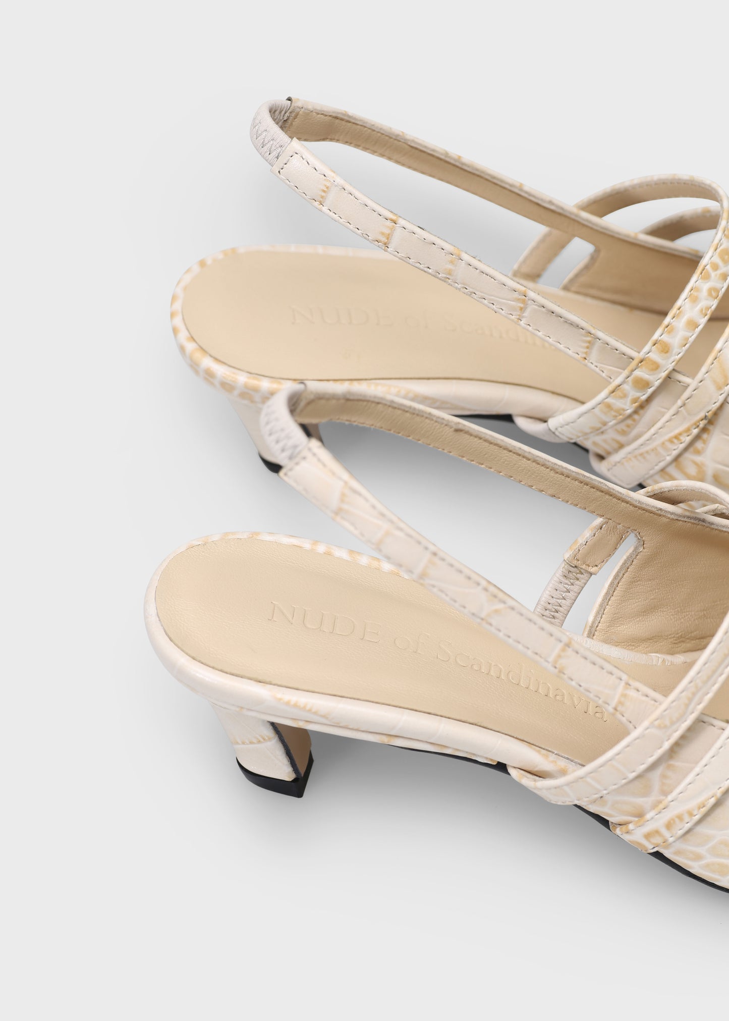 CAMILLA 004 PANNA HEELS IN COCCO BABY LEATHER