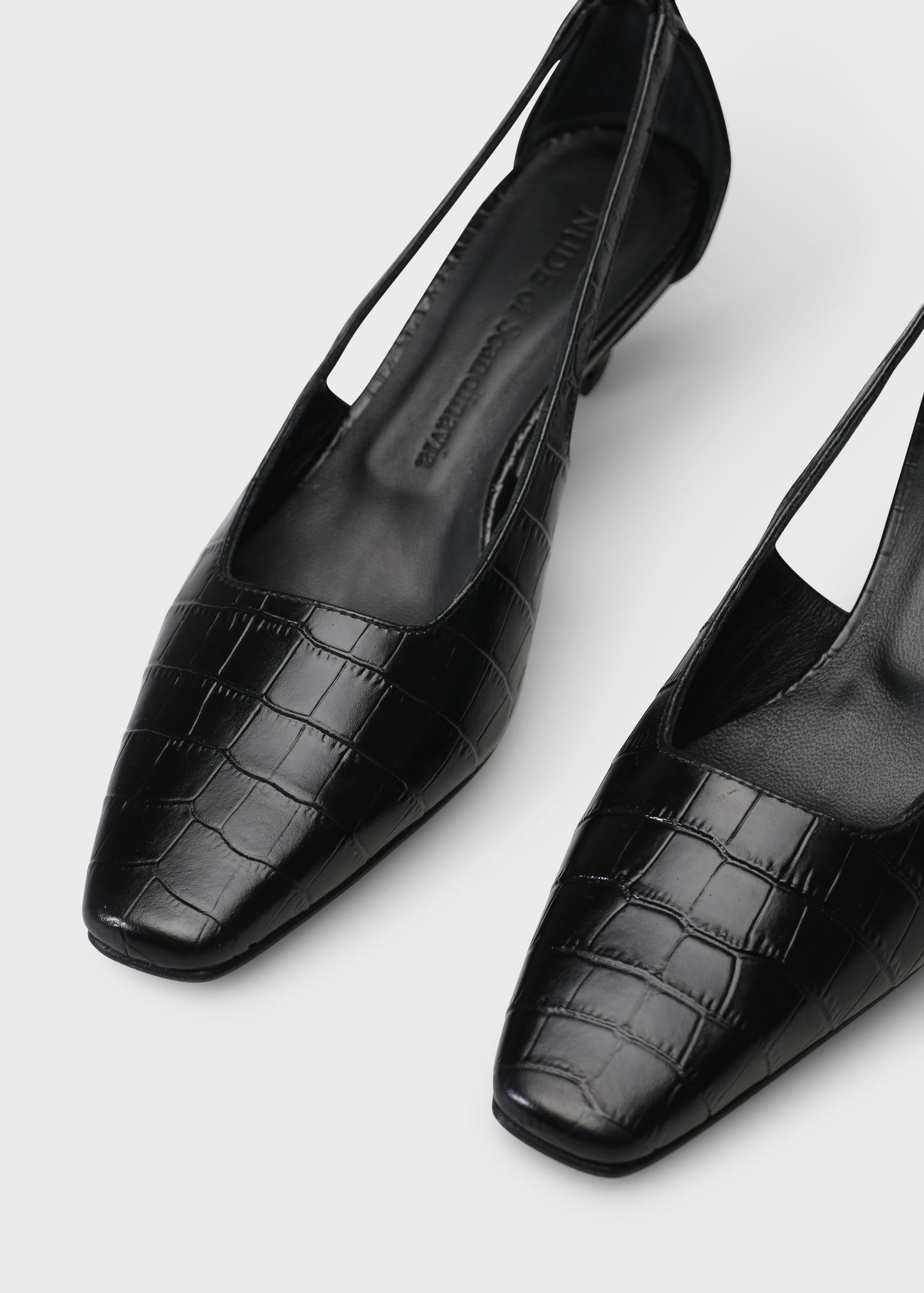 CAMILLA 006 NERO HEELS IN COCCO BABY LEATHER