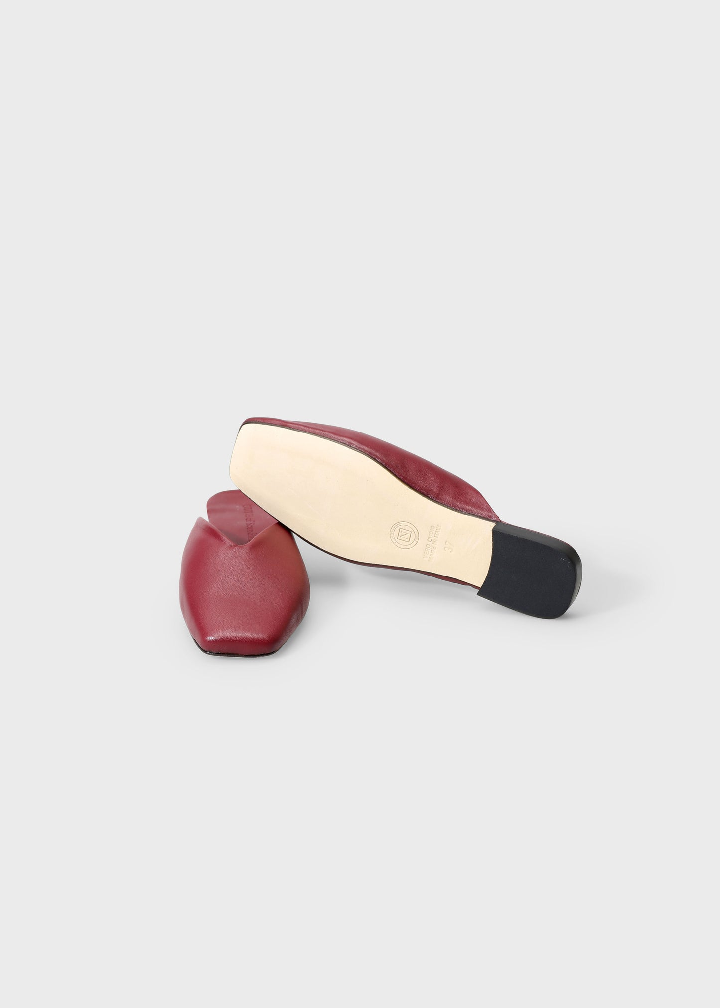 CHLOE 010 BORDEAUX BALLERINA IN TROPEZ LEATHER