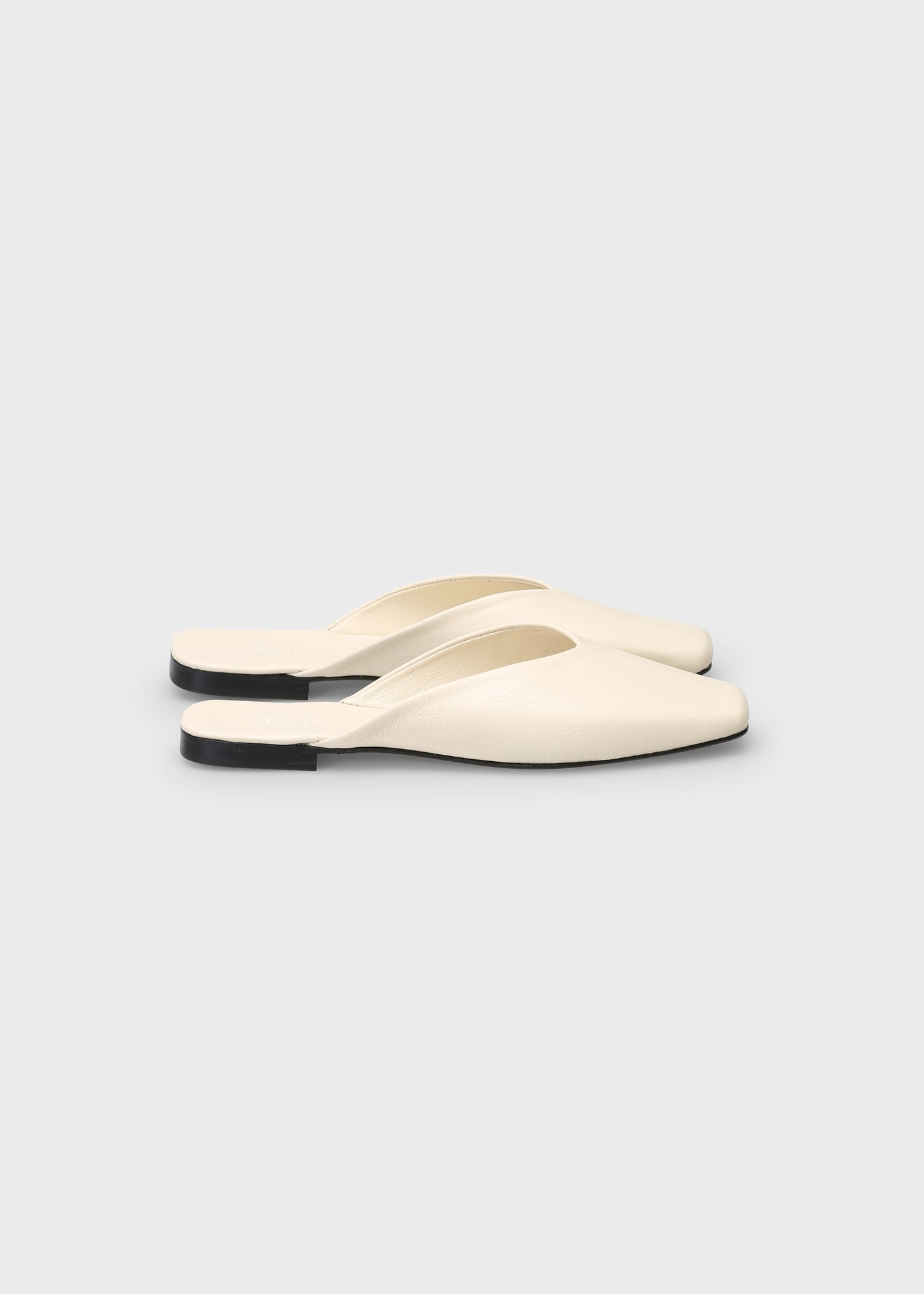 CHLOE 010 CRUDO BALLERINA IN TROPEZ LEATHER