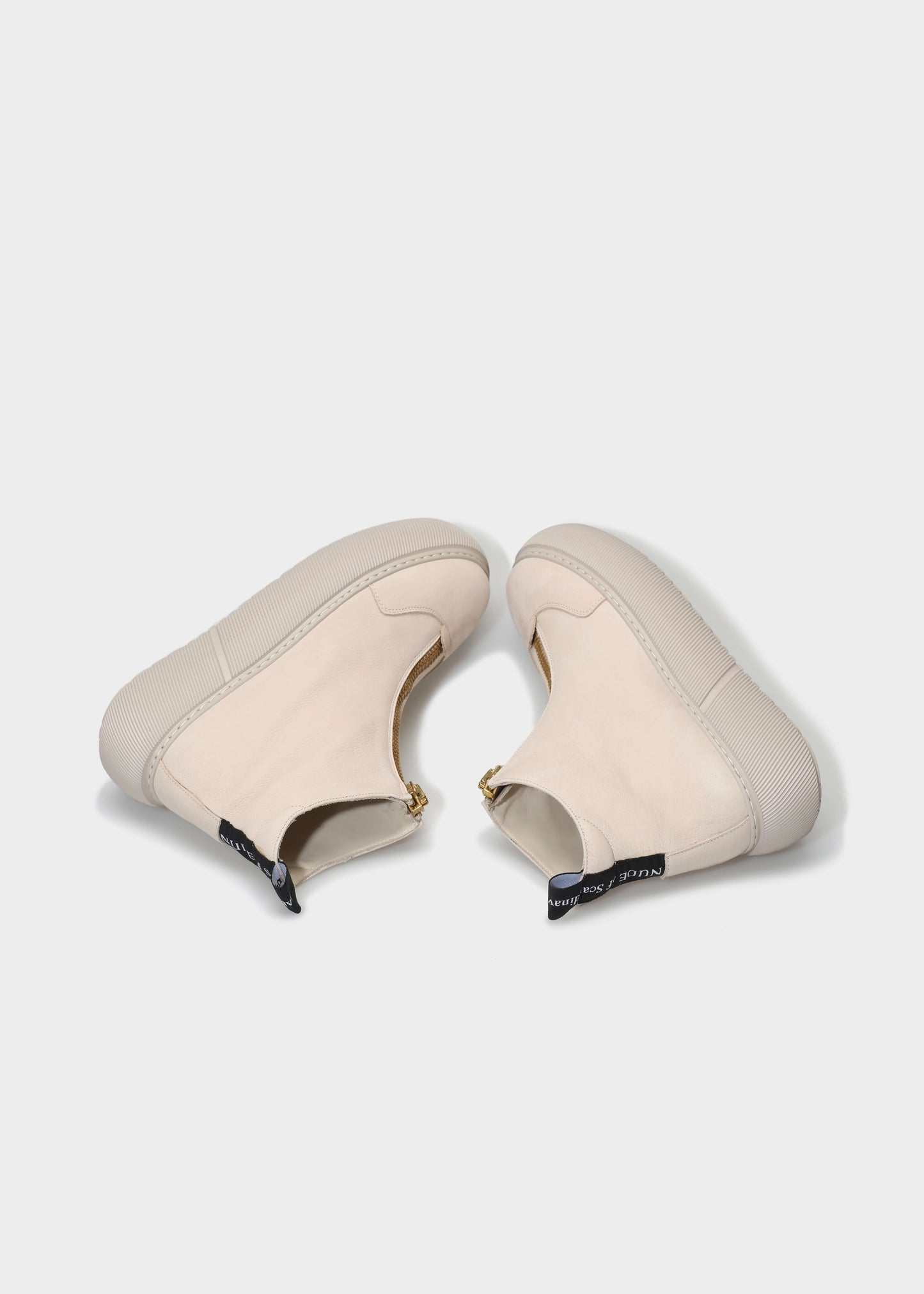 HEDDA 020 SNEAKER IN NABUK IDRO GESSO