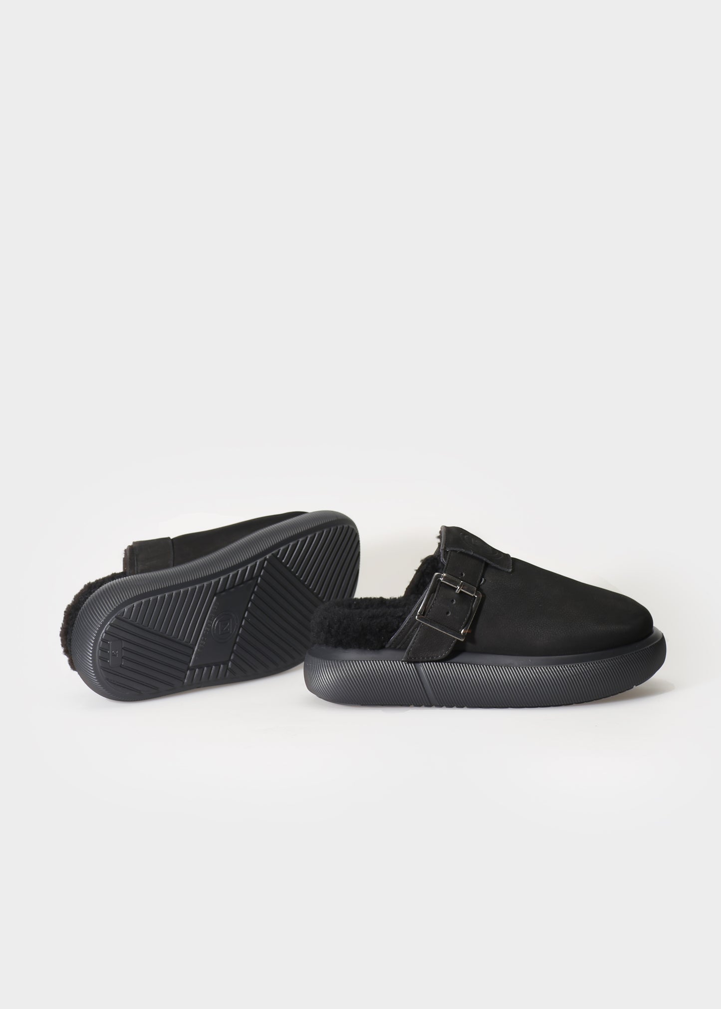 HEDDA 016 NERO SANDAL IN NABUK IDRO LEATHER