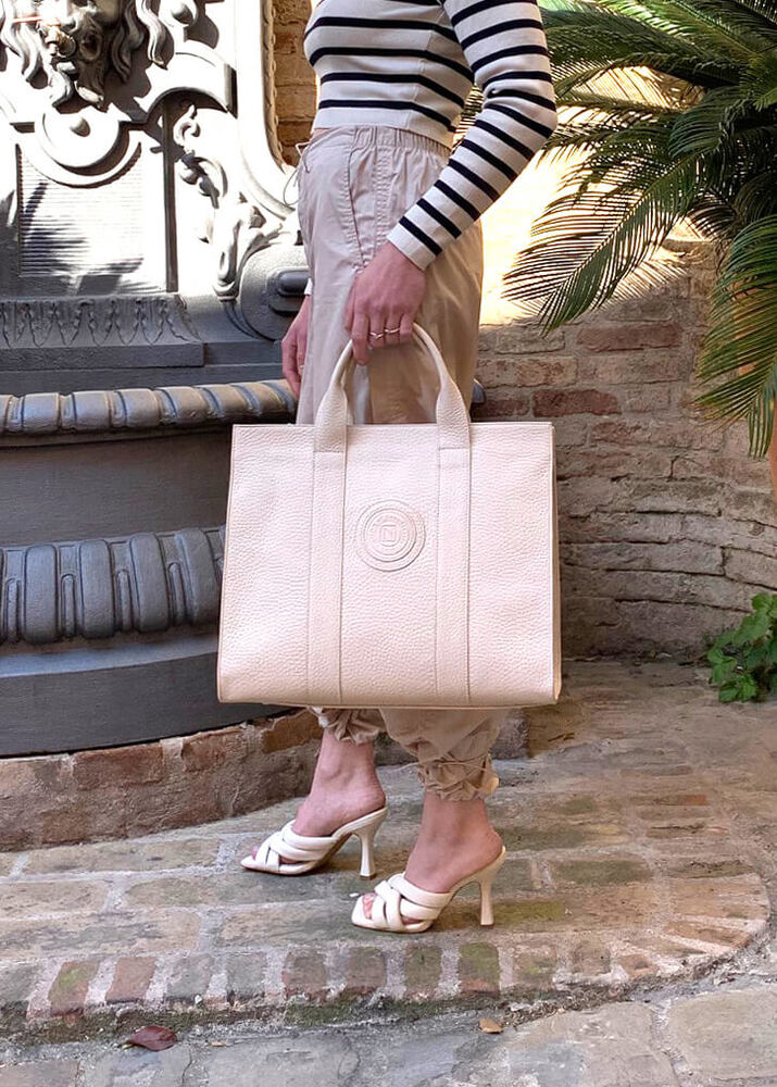 NEW HOUSTON LATTE BAG IN TAURUS LEATHER