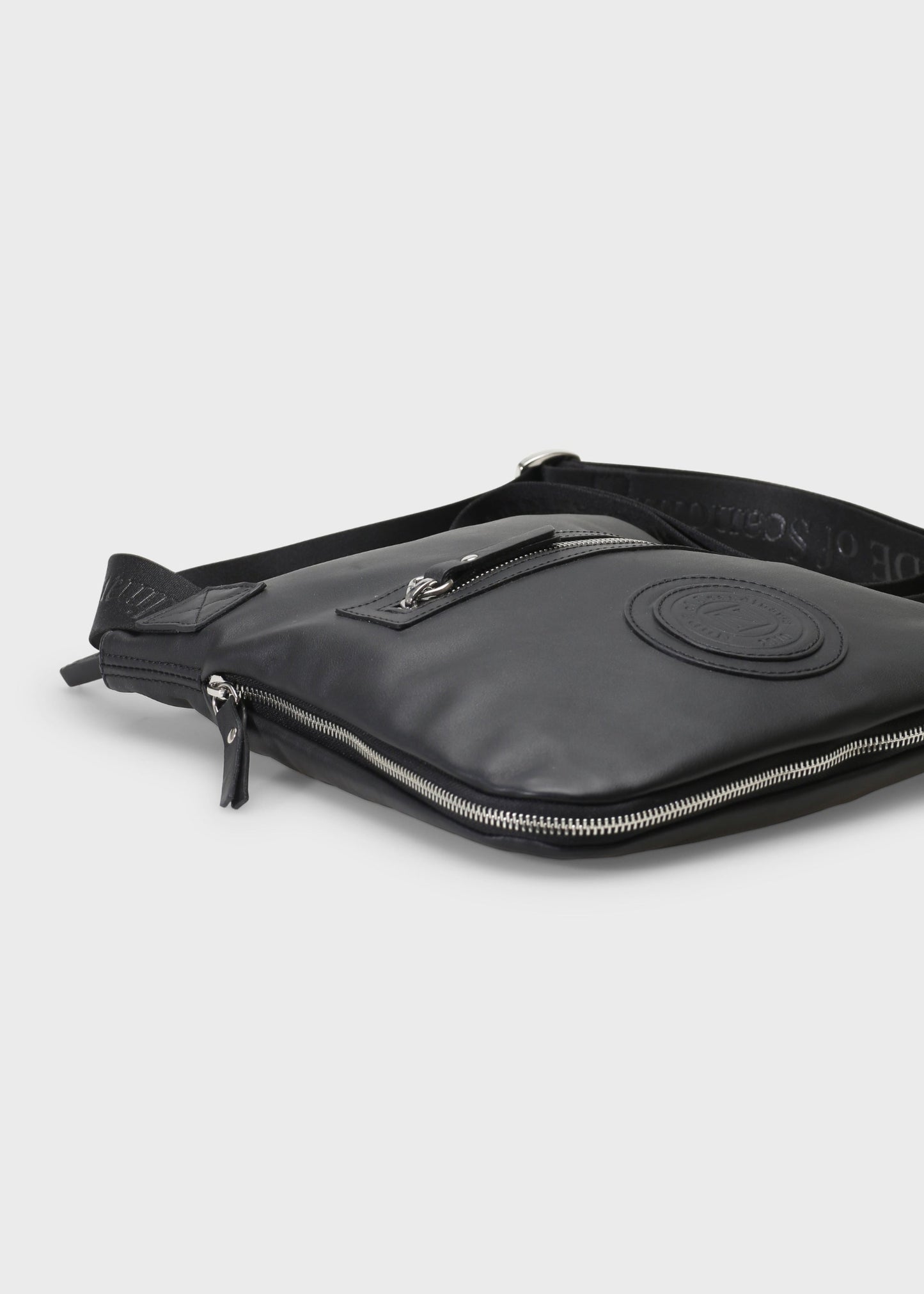 STREET NERO BAG IN CAPRICORNO LEATHER