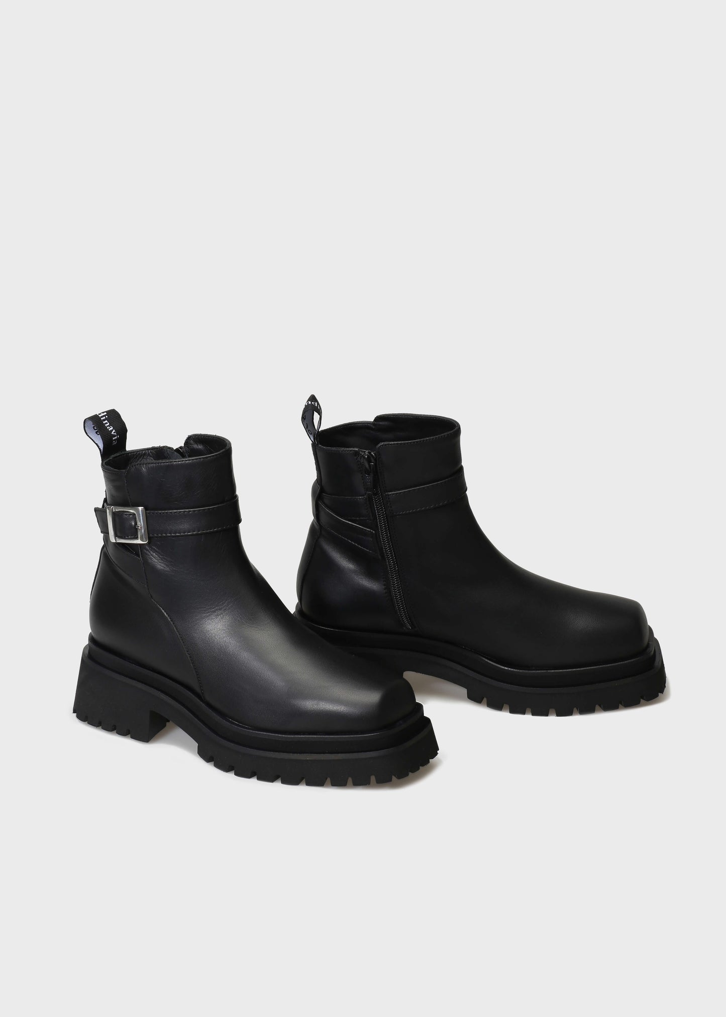 VILMA 888 NERO BOOTS IN CAPRICORNO LEATHER