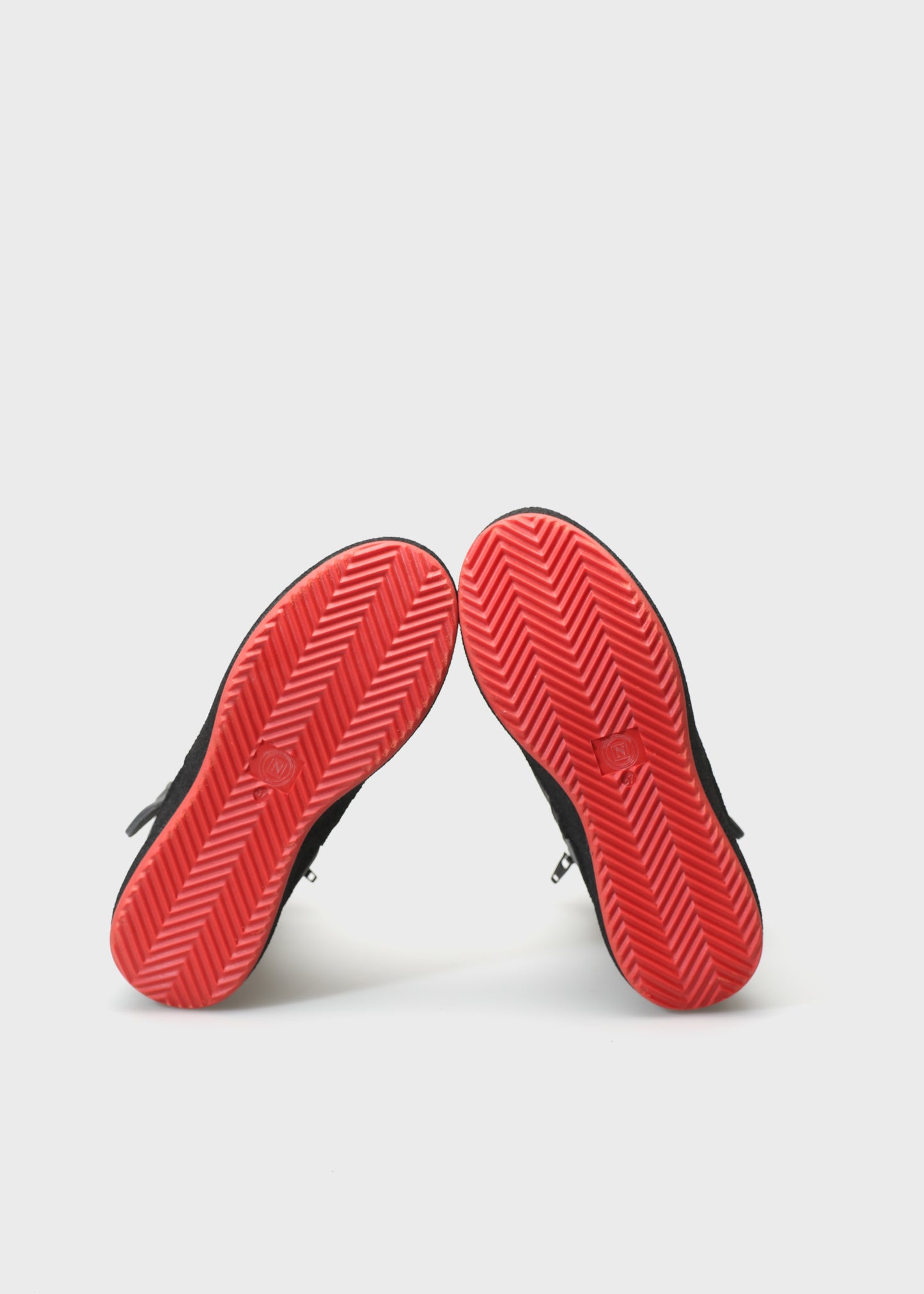WINTER 002 VELOUR IDRO ANTRACITE / RED SOLE