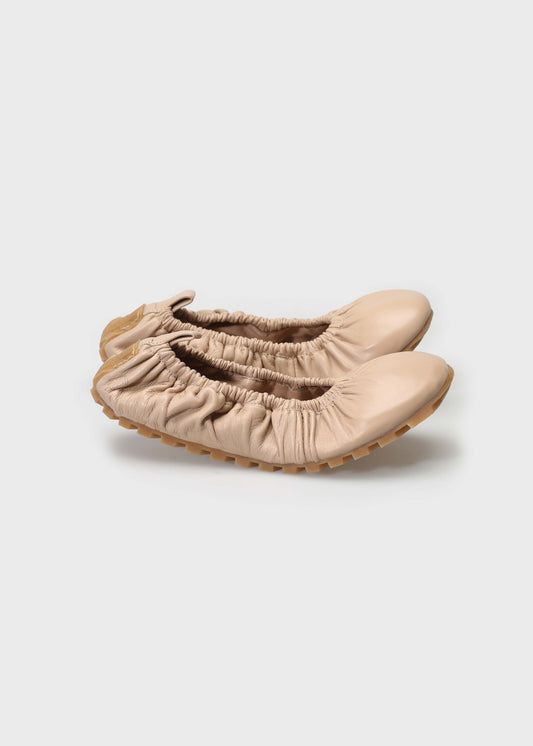SAGA 111 CAPPUCCINO FLAT IN TROPEZ LEATHER