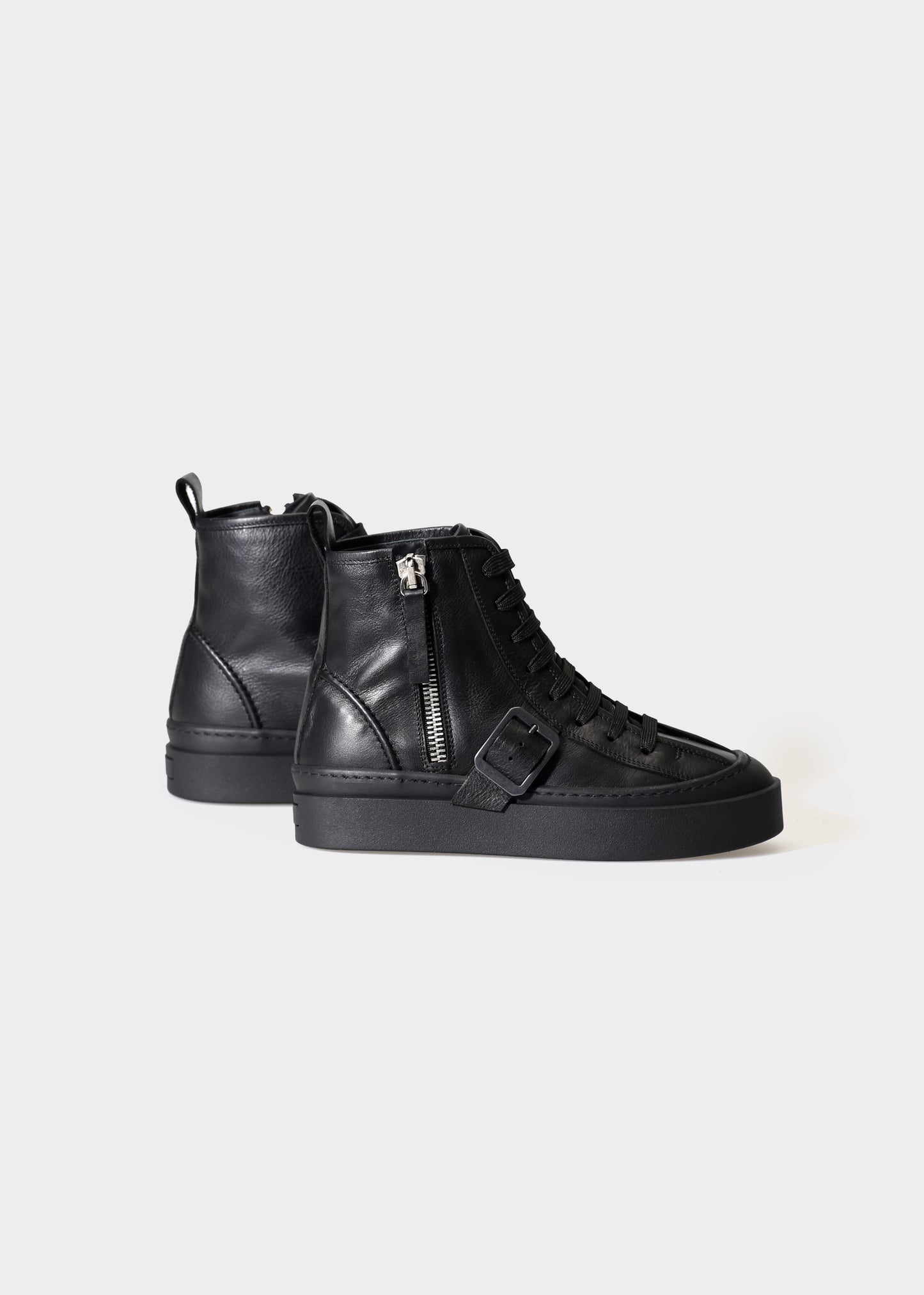 NICKY 003 NERO SNEAKER IN CAPRICORNO LEATHER