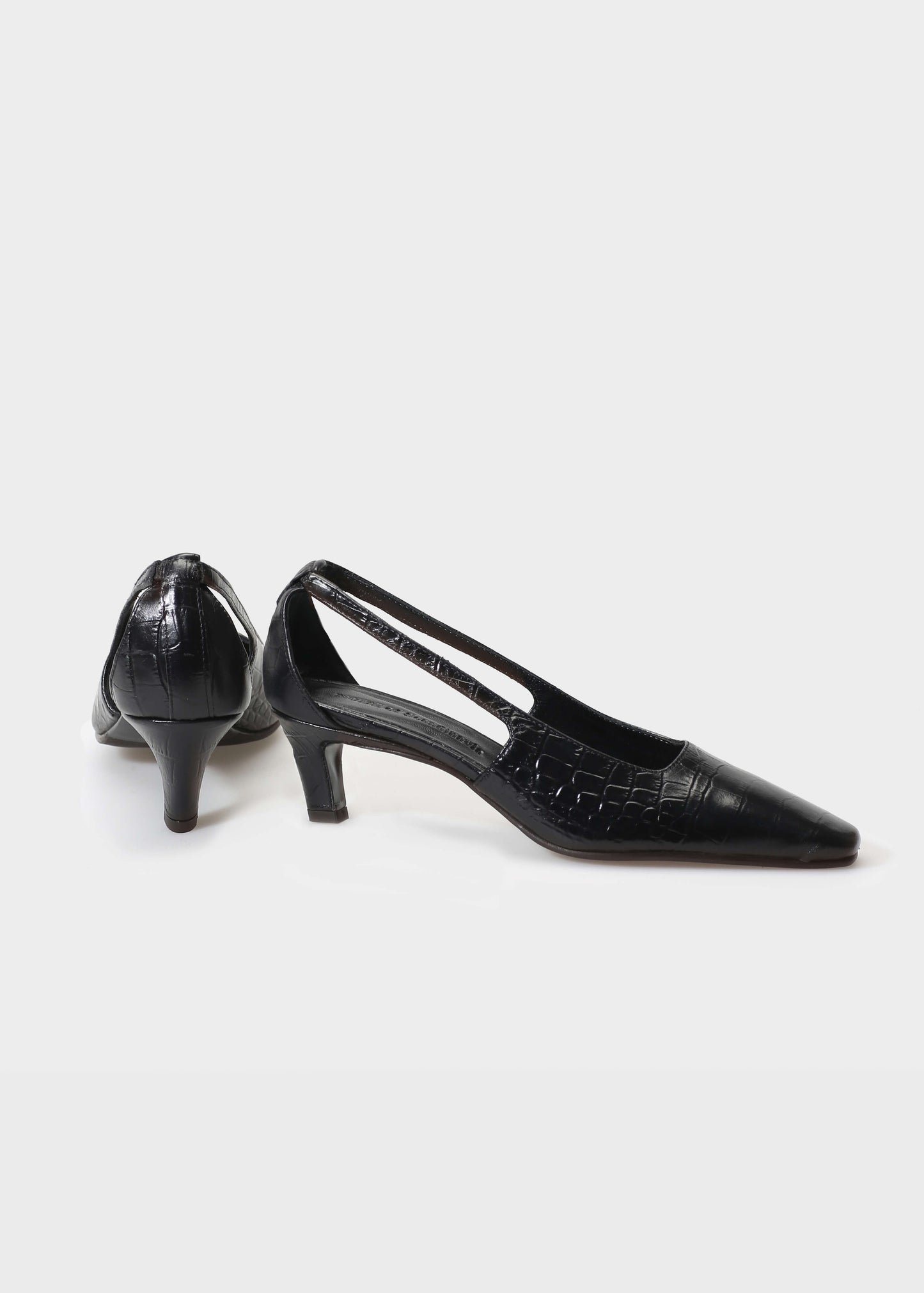 CAMILLA 006 NERO HEELS IN COCCO BABY LEATHER