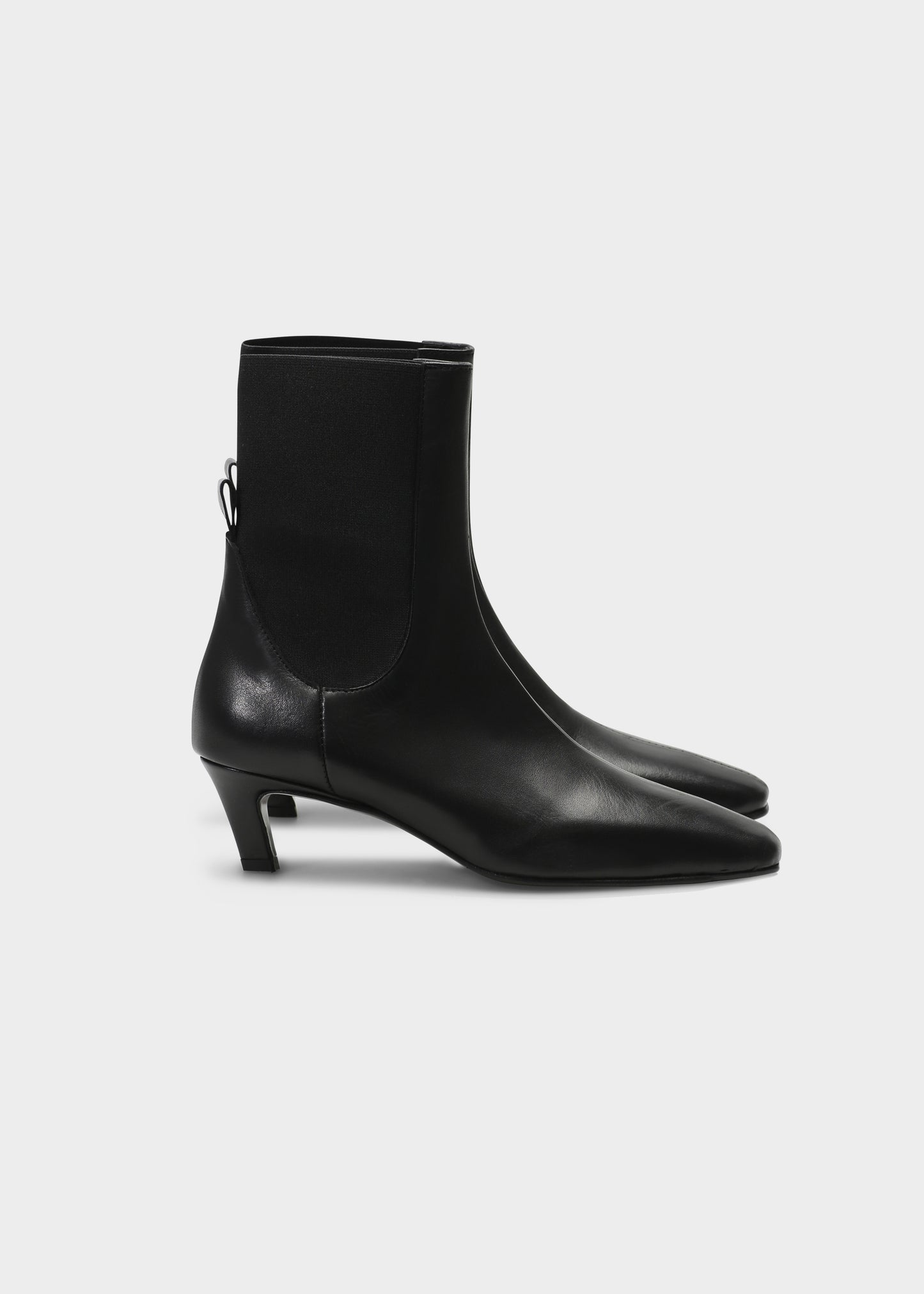 CAMILLA 001 VITELLO NERO