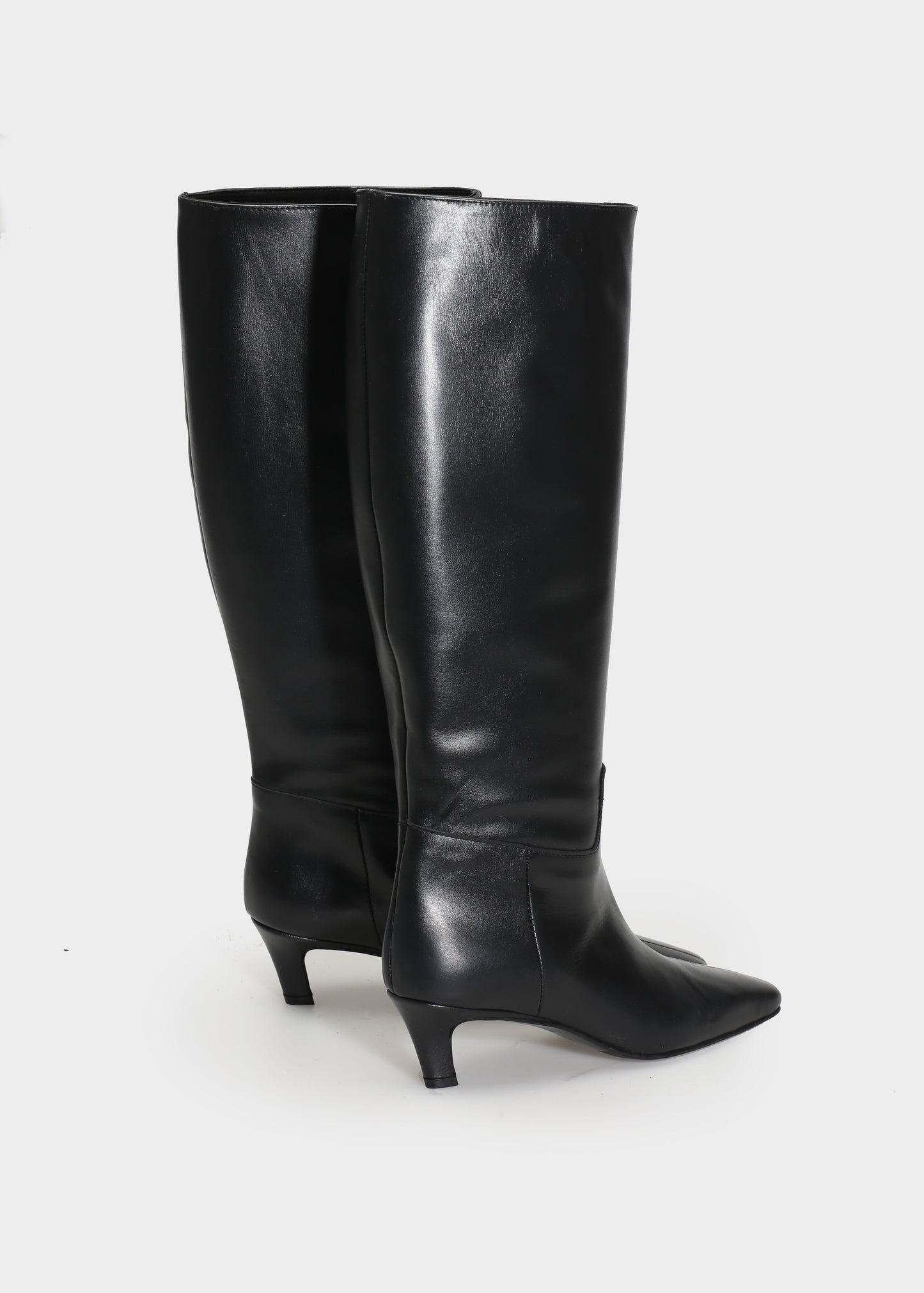 CAMILLA 002 VITELLO NERO