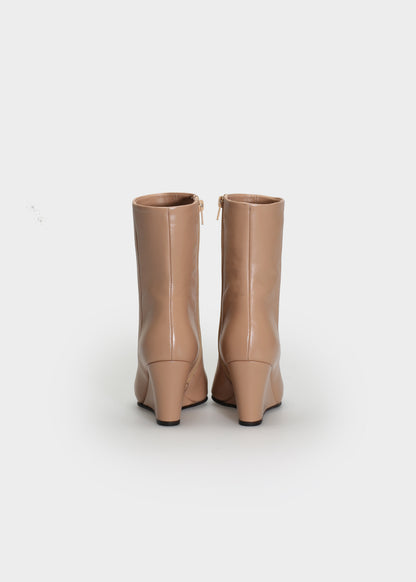 CHIELA 020 CAPRICORNO NUDE