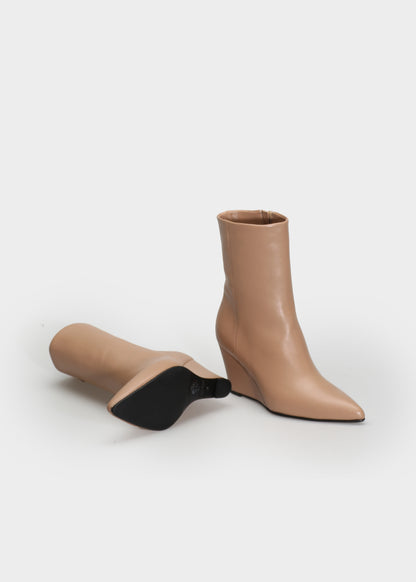 CHIELA 020 CAPRICORNO NUDE