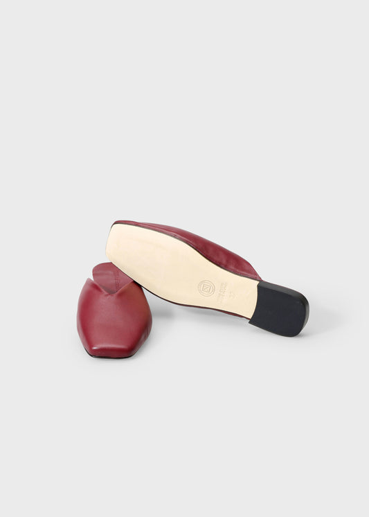 CHLOE 010 BORDEAUX BALLERINA IN TROPEZ LEATHER
