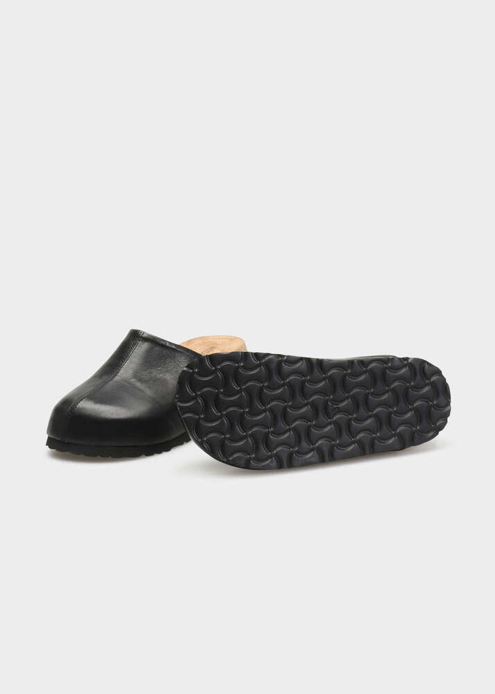 ELVIRA 004 NERO SANDAL IN TROPEZ LEATHER
