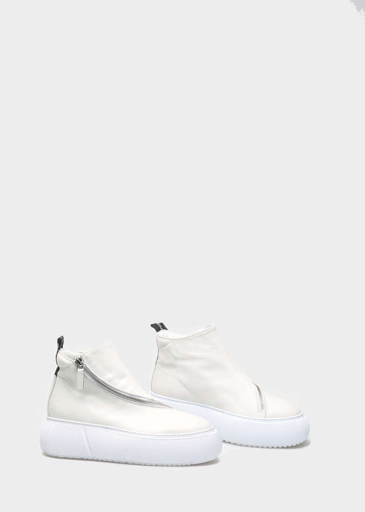 HEDDA 001 CAPRICORNO BIANCO FREDDO