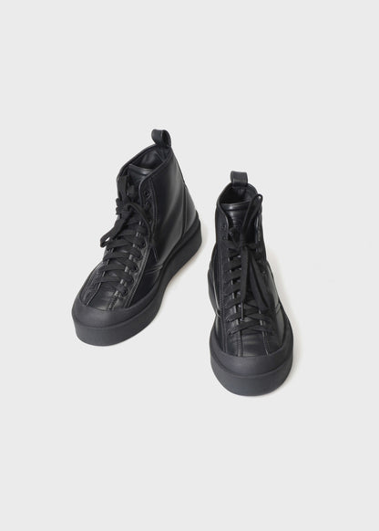 NICKY 002 NERO SNEAKER IN CAPRICORNO LEATHER
