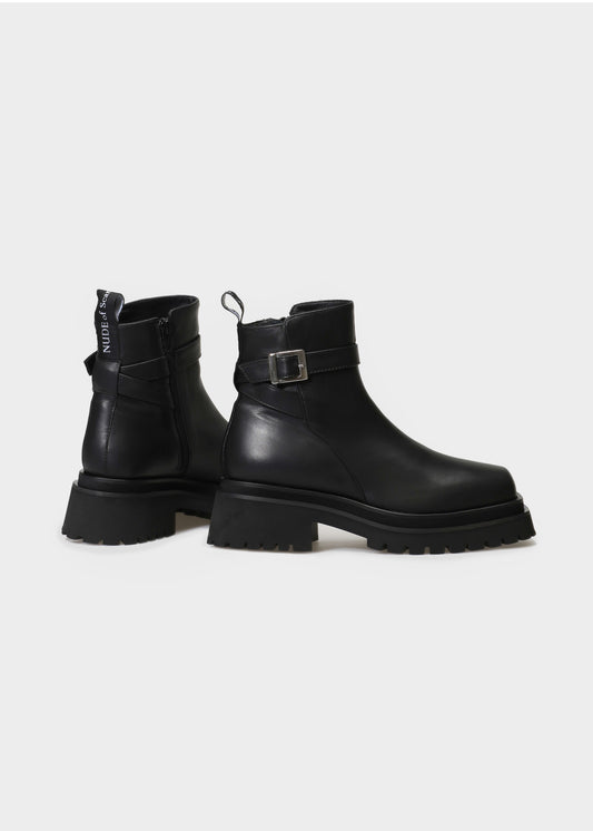 VILMA 888 NERO BOOTS IN CAPRICORNO LEATHER