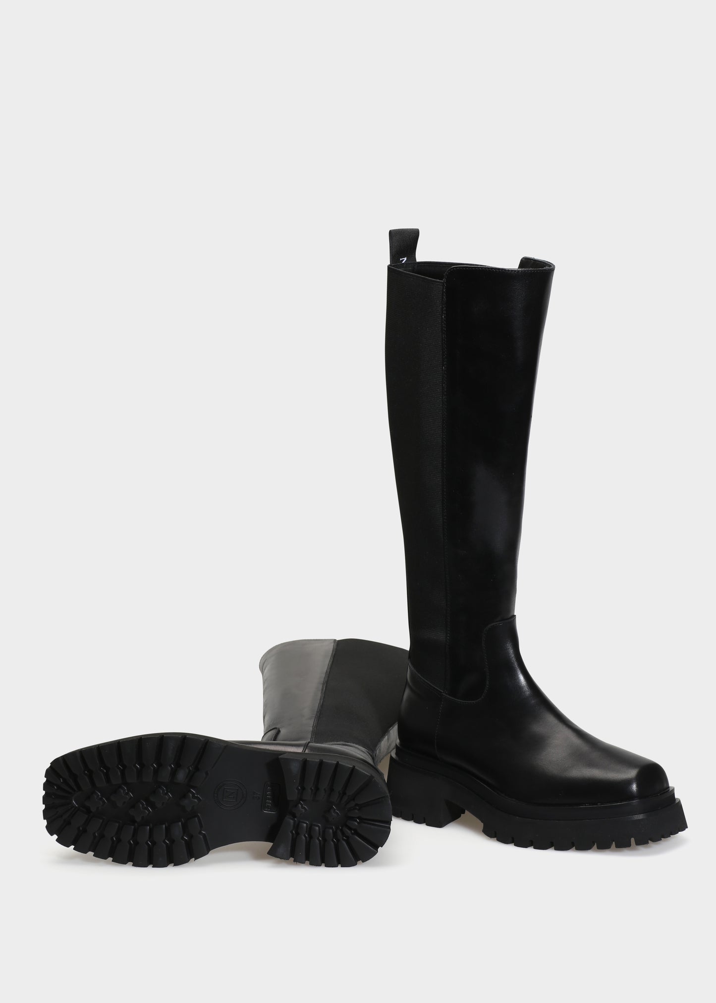 VILMA 044 NERO BOOTS IN CAPRICORNO LEATHER