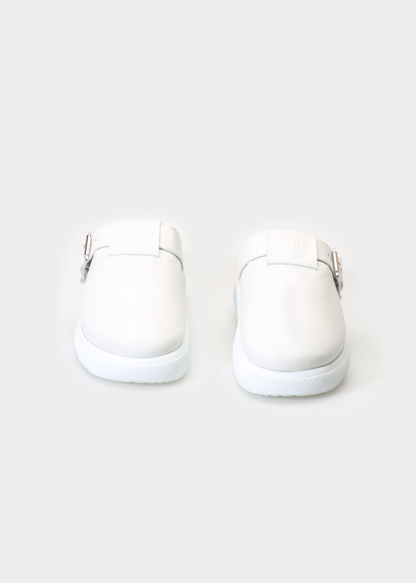 HEDDA 013 BIANCO FREDDO SANDAL IN CAPRICORNO LEATHER