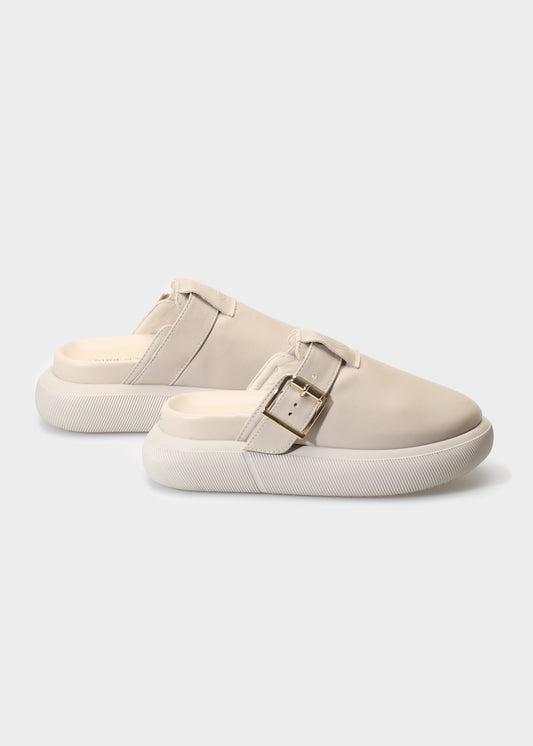 HEDDA 013 LATTE MACCHIATO SANDAL IN CAPRICORNO LEATHER
