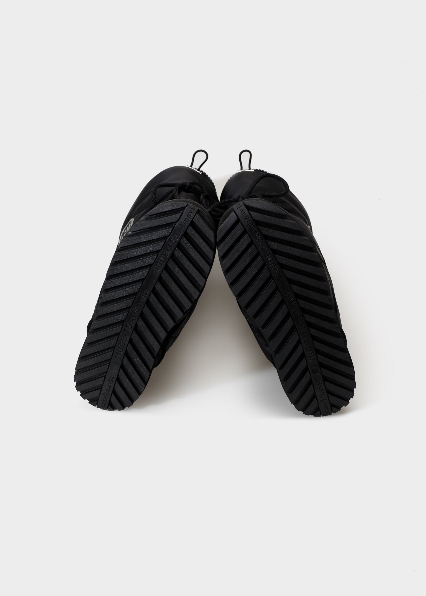 FILIPPA 002 BLACK KNEE BOOT IN TECH